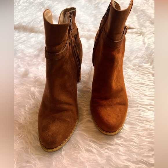 📌Boots Banana Republic for women’s ‼️ - Picture 3 of 4